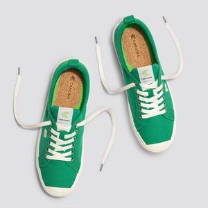 CARIUMA OCA Low Green Canvas Sneaker